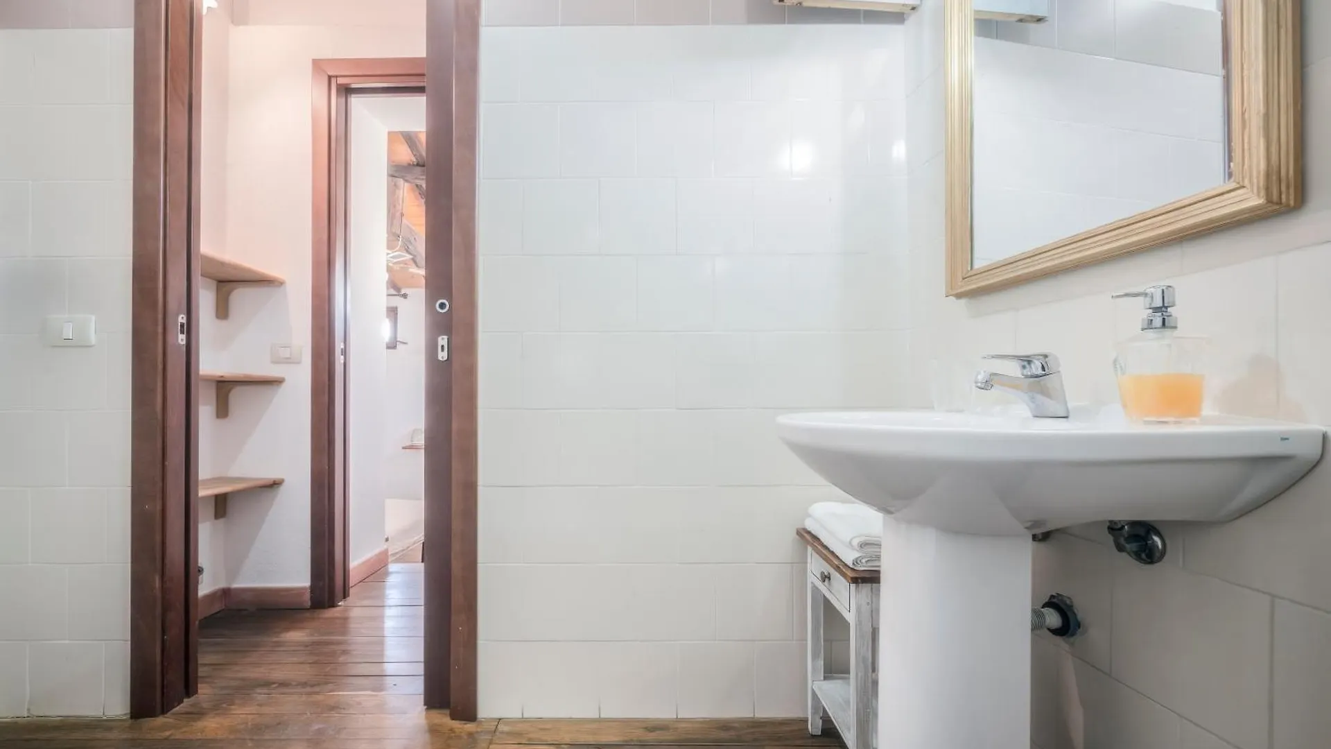 Casa Camboni-Dimora Storica Bed & Breakfast 4*, San Vito (Sardinia) Italien