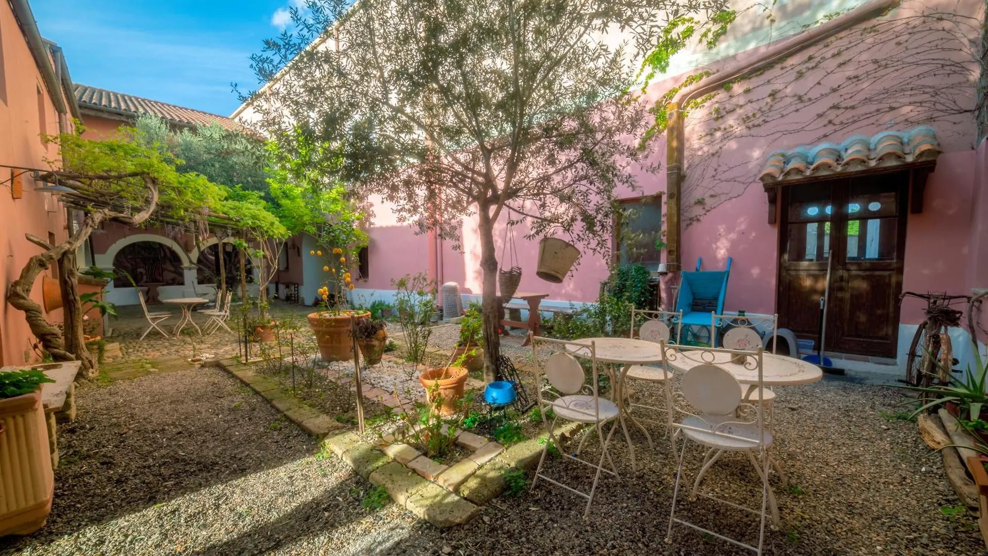 Casa Camboni-Dimora Storica Bed & Breakfast 4*, San Vito (Sardinia) Italy