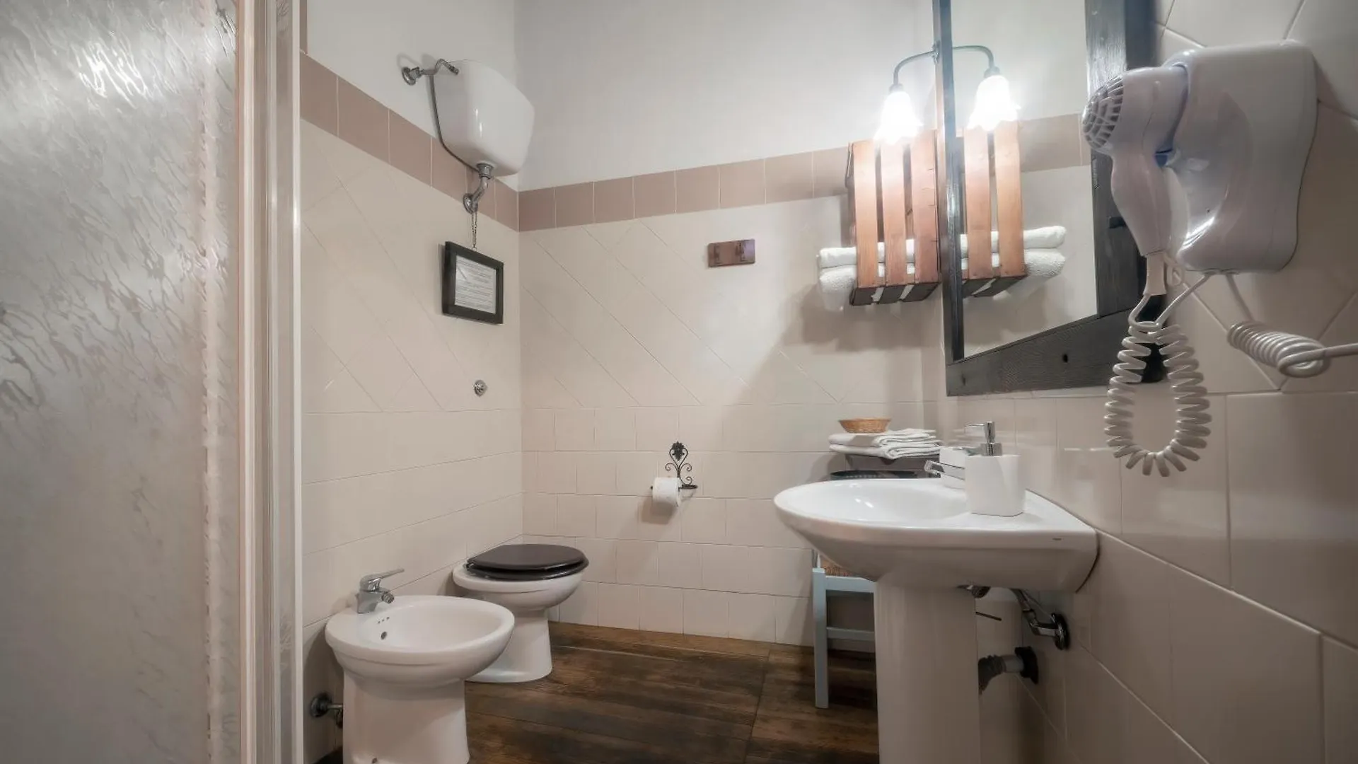 Casa Camboni-Dimora Storica Bed & Breakfast Italy