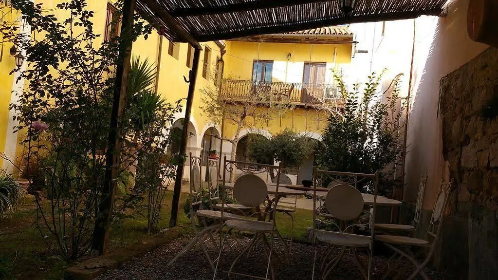 Casa Camboni-Dimora Storica Bed & Breakfast  San Vito (Sardinia)